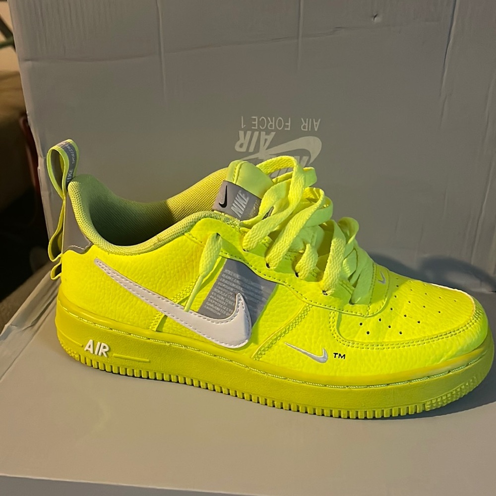 Nike Air Force 1 volt/white/wolf grey 5.5y equals 7 in women’s